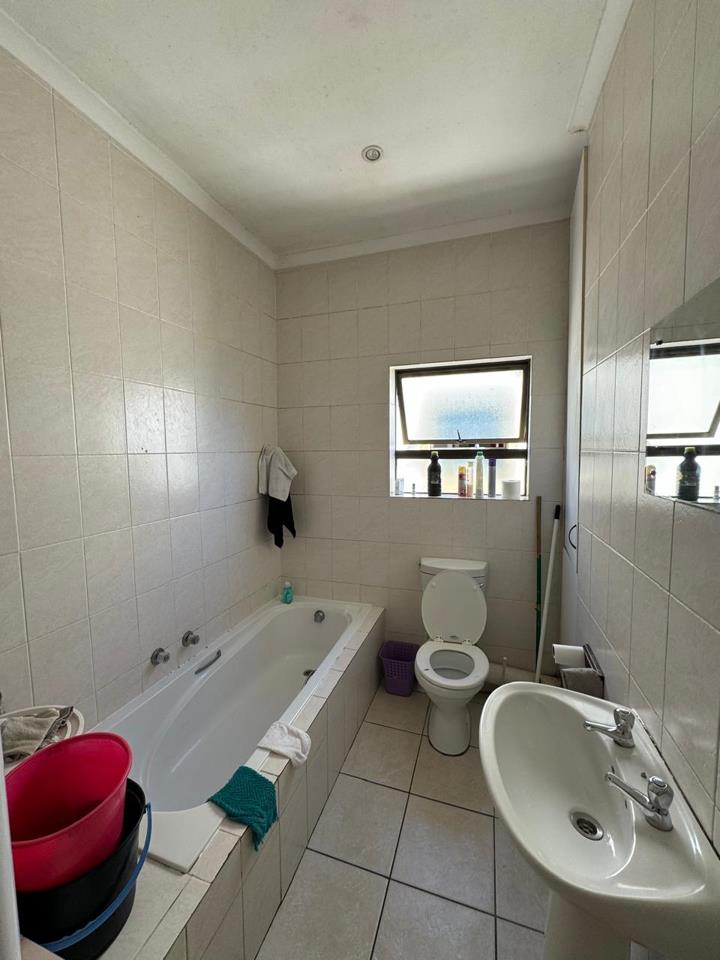 2 Bedroom Property for Sale in Guldenland Western Cape